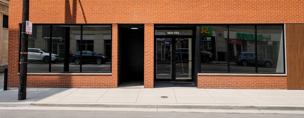 More Photos Of 440 N State St, Chicago Apartments For Lease