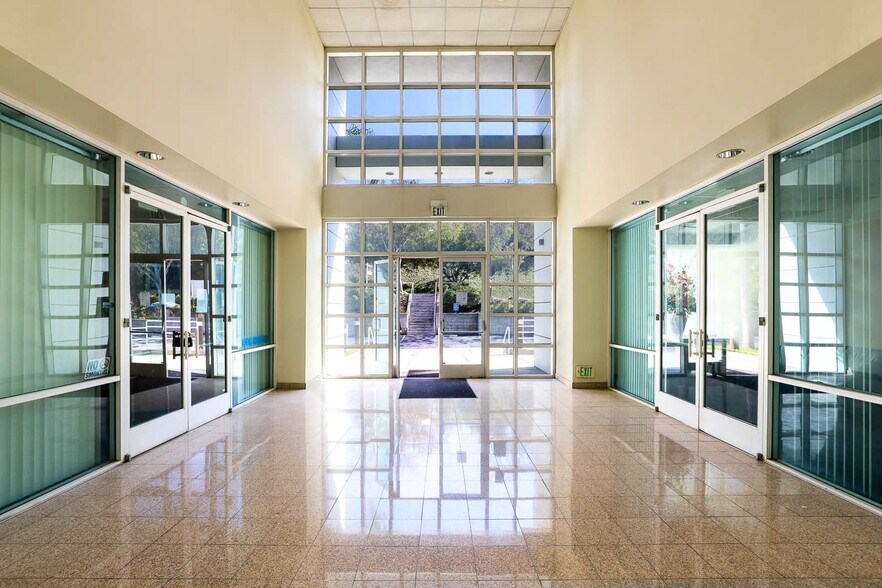 More Photos Of 1111 Corporate Center Dr, Monterey Park Loft Creative Space For Lease