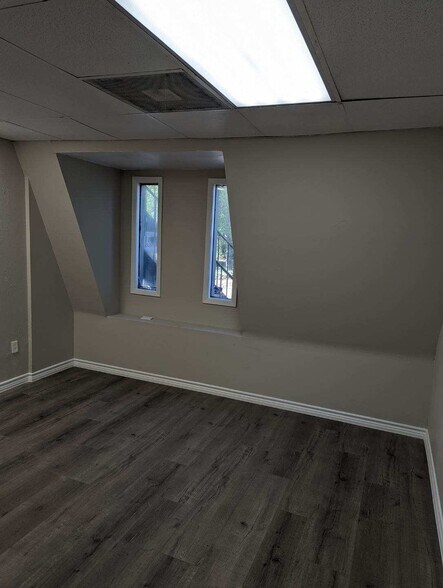 More Photos Of 3350 Mcfaddin St, Beaumont Storefront For Lease