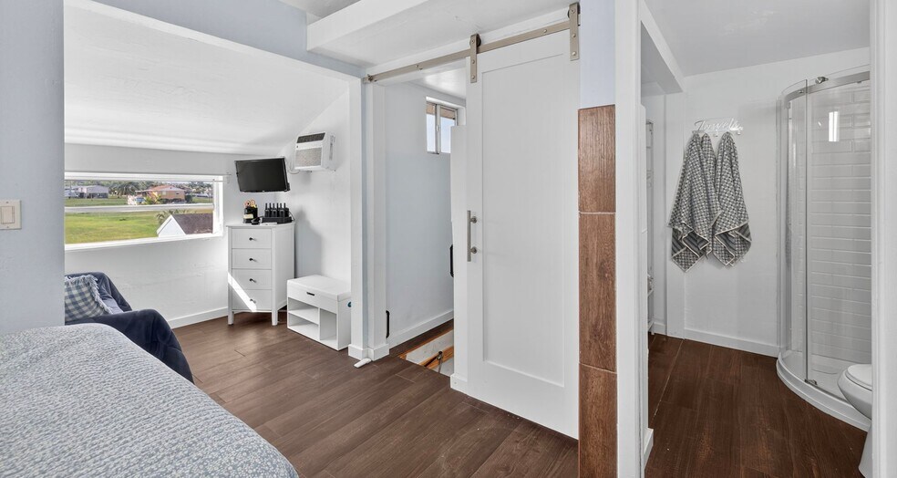 More Photos Of 102 Copeland Ave SW, Everglades City Restaurant For Sale