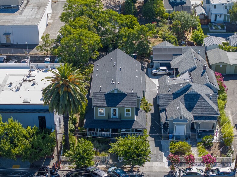More Photos Of 230 Center St, Healdsburg Office For Lease