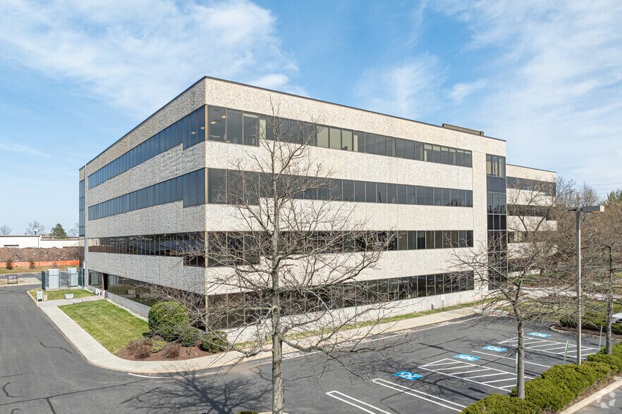 Primary Photo Of 100 Franklin Sq Dr, Somerset Coworking Space