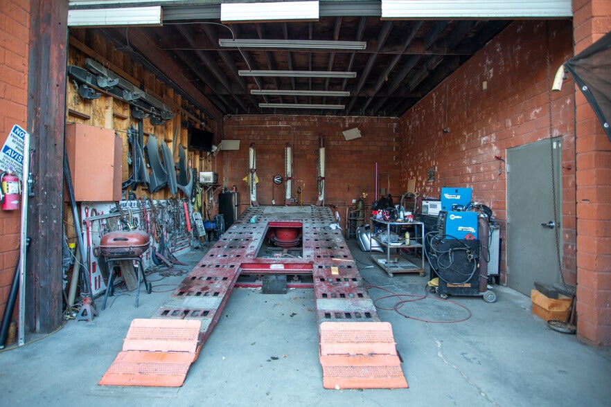 More Photos Of 21226 Main St, Carson Service For Sale