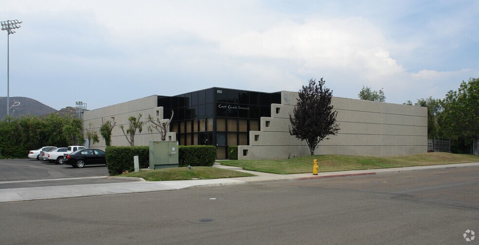 More Photos Of 850 Armorlite Dr, San Marcos Warehouse For Sale