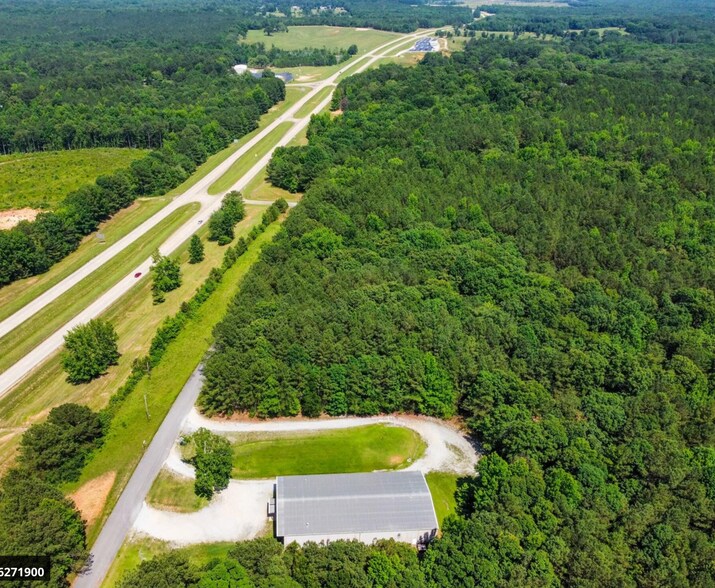 Primary Photo Of 1689 Southwood Dr, Iuka Flex For Sale