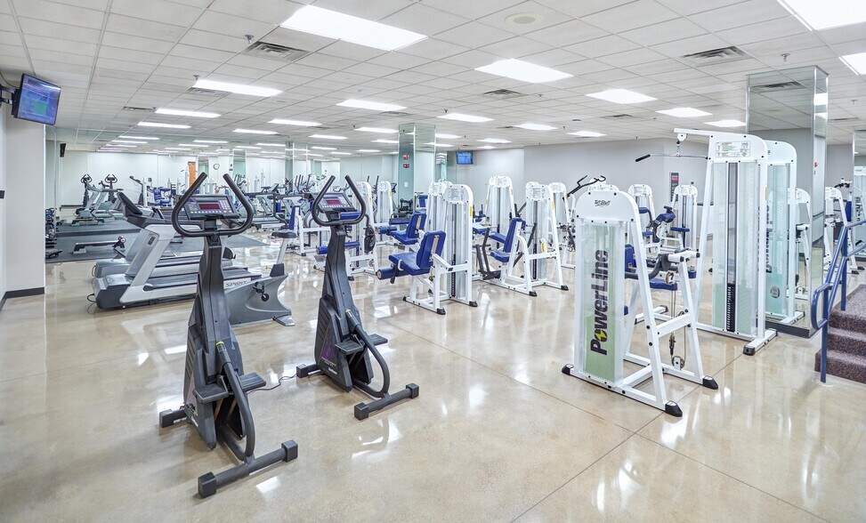 More Photos Of 7700 France Ave S, Minneapolis Office For Lease