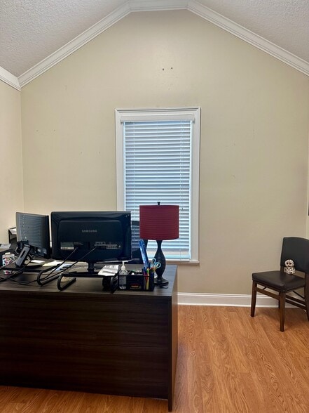 More Photos Of 901 E Washington St, Orlando Office For Lease