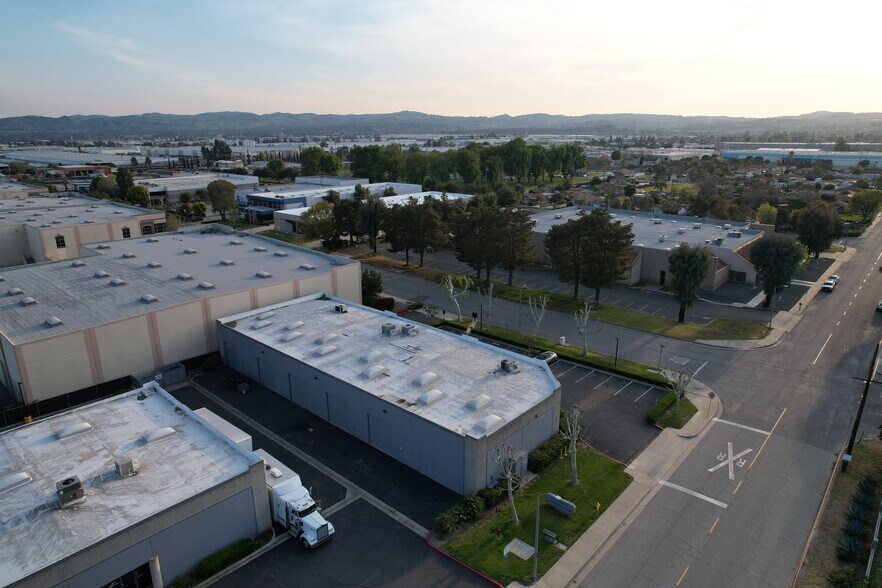 More Photos Of 13415 5th St, Chino Warehouse For Lease