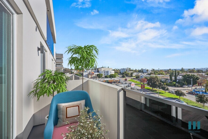 More Photos Of 951 Ogden Ave, Los Angeles Apartments For Lease