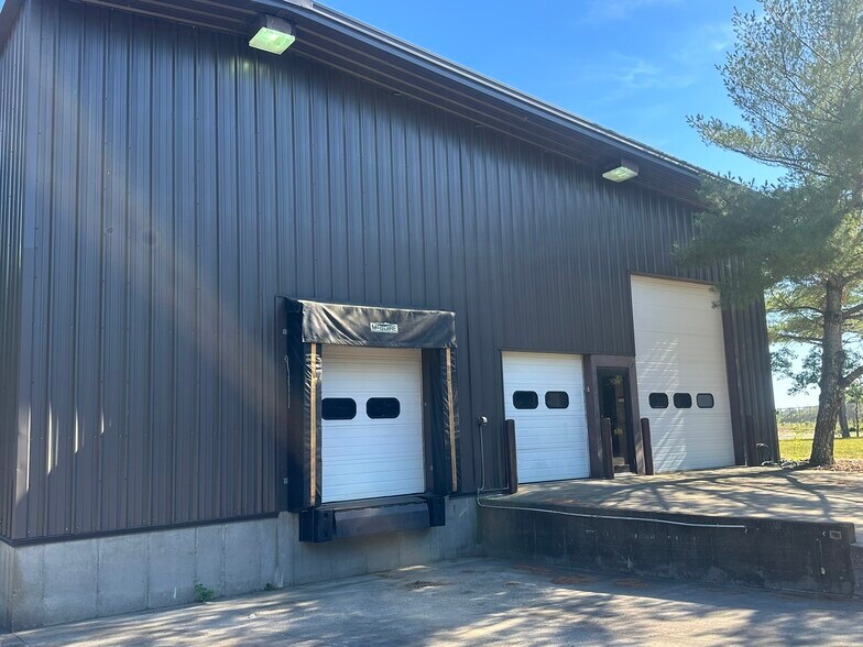 More Photos Of 22 A St, Edgartown Warehouse For Sale