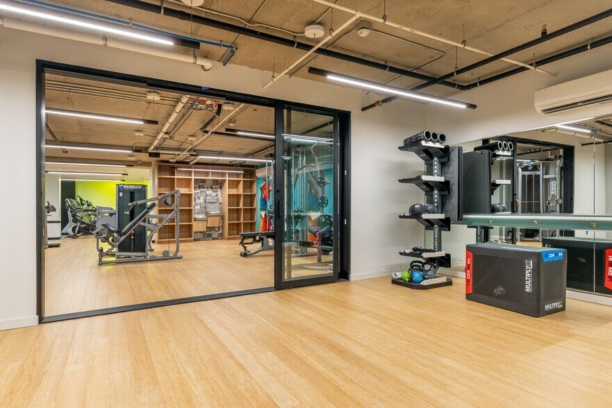 More Photos Of 2309 S Jackson St, Seattle Apartments For Lease