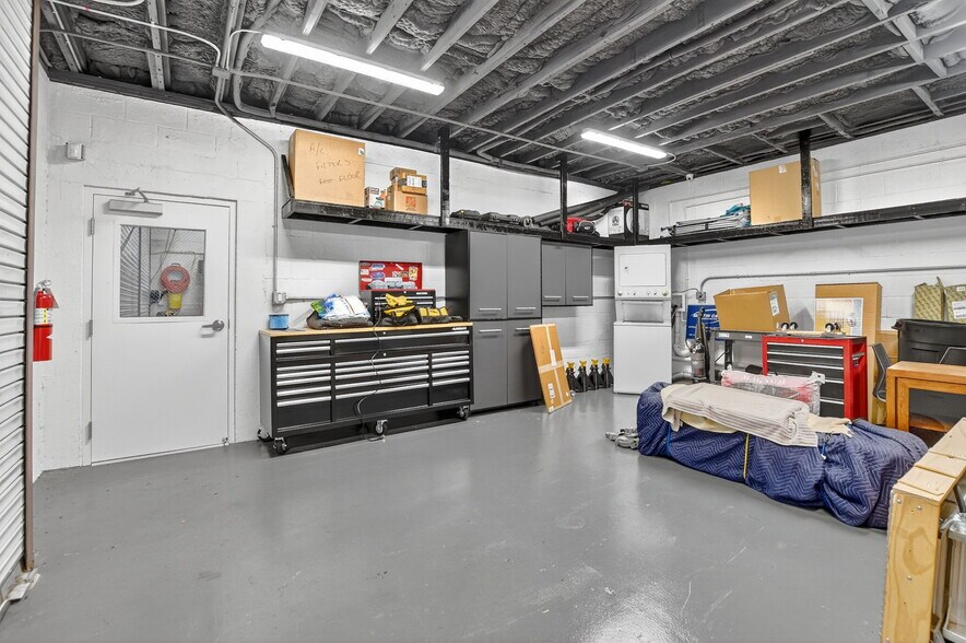 More Photos Of 442 NW 35th St, Boca Raton Office For Sale
