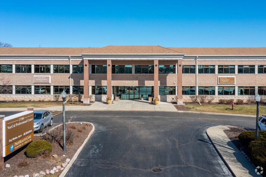 More Photos Of 17280 W North Ave, Brookfield Medical For Lease