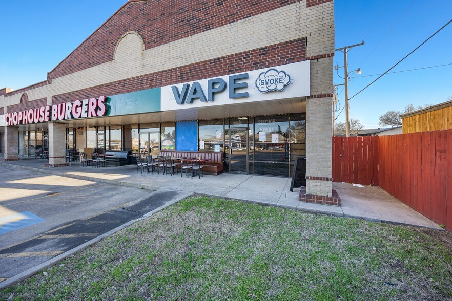 More Photos Of 1700 W Park Row Dr, Arlington Unknown For Lease