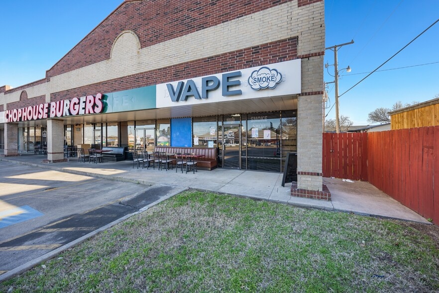 More Photos Of 1700 W Park Row Dr, Arlington Unknown For Lease