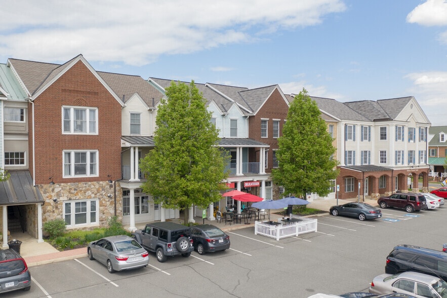 More Photos Of 15111 Washington St, Haymarket Unknown For Lease