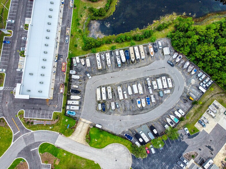 More Photos Of 109 Badger Park Dr, Saint Johns Land For Lease