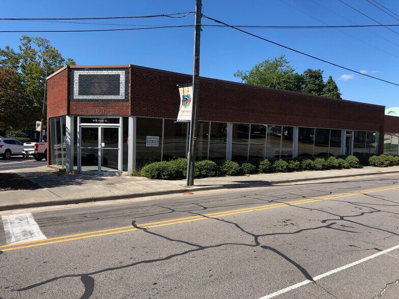 More Photos Of 101 N Poplar St, Aberdeen Storefront For Sale