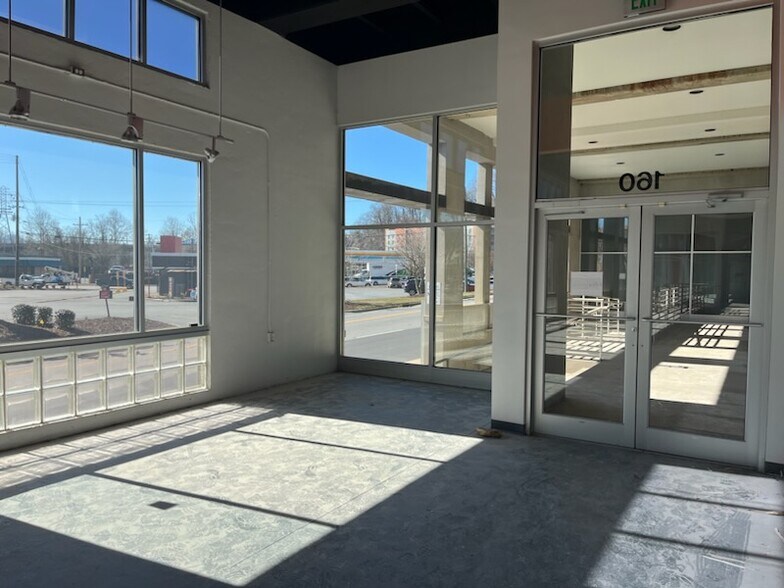 More Photos Of 30 Bryson St, Asheville Storefront For Lease