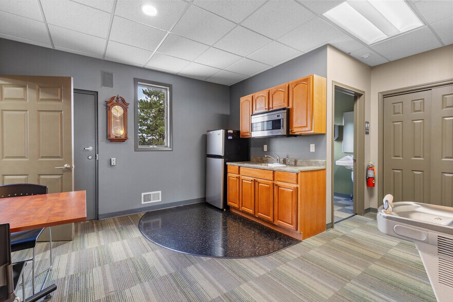 More Photos Of 1450 E Ridge Rd, Rochester Freestanding For Sale