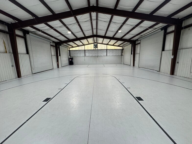 More Photos Of 4354 Valnorth Dr, Valdosta Warehouse For Lease