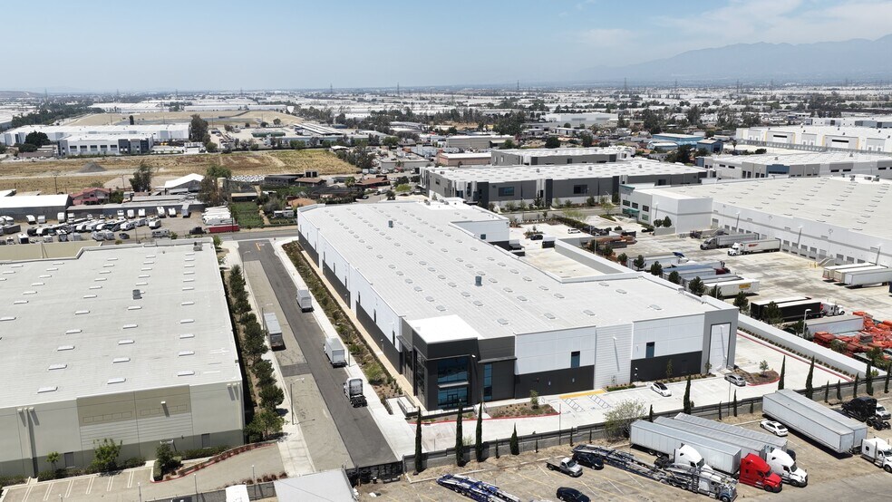 Primary Photo Of 11179 Banana Ave, Fontana Distribution For Lease