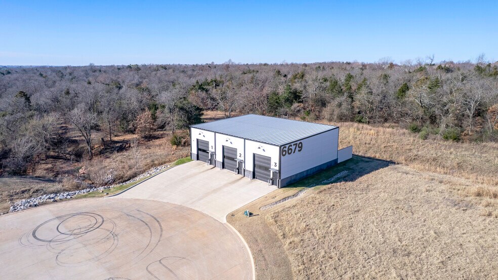 More Photos Of 6679 Prosper Rd, Edmond Showroom For Lease