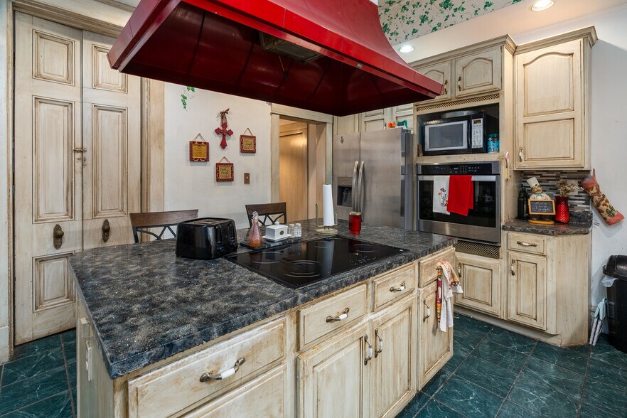 More Photos Of 1414 W MAin St, Marion Lodge Meeting Hall For Sale