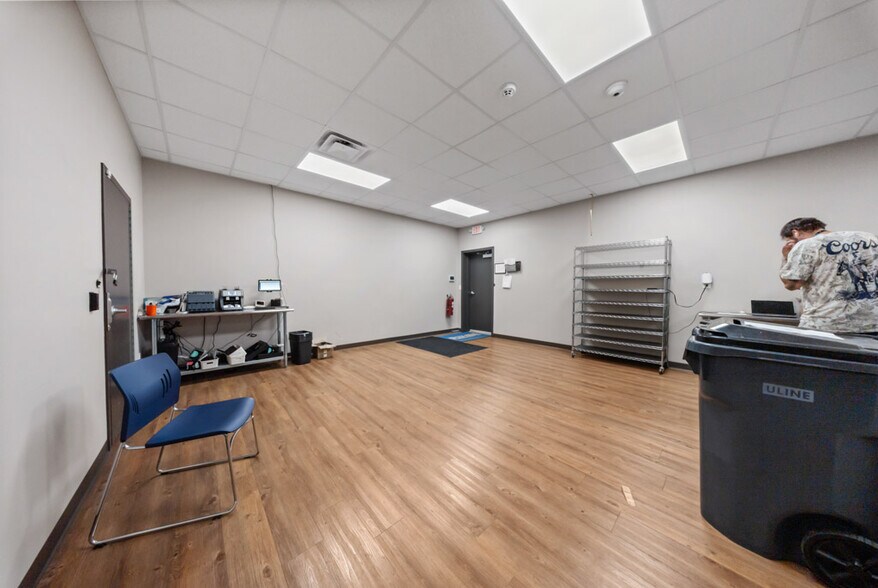 More Photos Of 1812 S Business 54, Eldon Bank For Sale