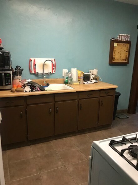 More Photos Of 2757 Foothill Blvd, La Crescenta Freestanding For Sale