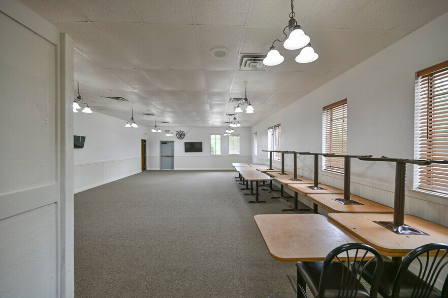 More Photos Of 2508 W 7th Ave, Corsicana Restaurant For Lease