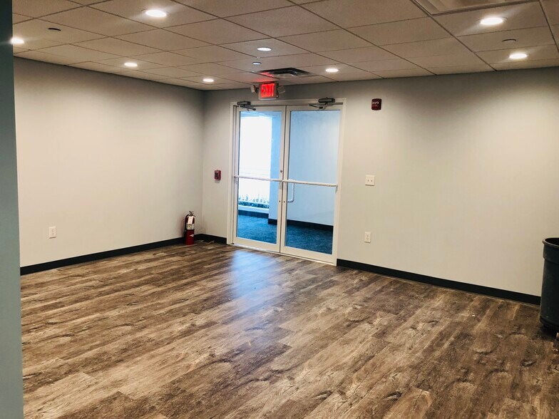 More Photos Of 16-00 State Route 208, Fair Lawn Medical For Lease