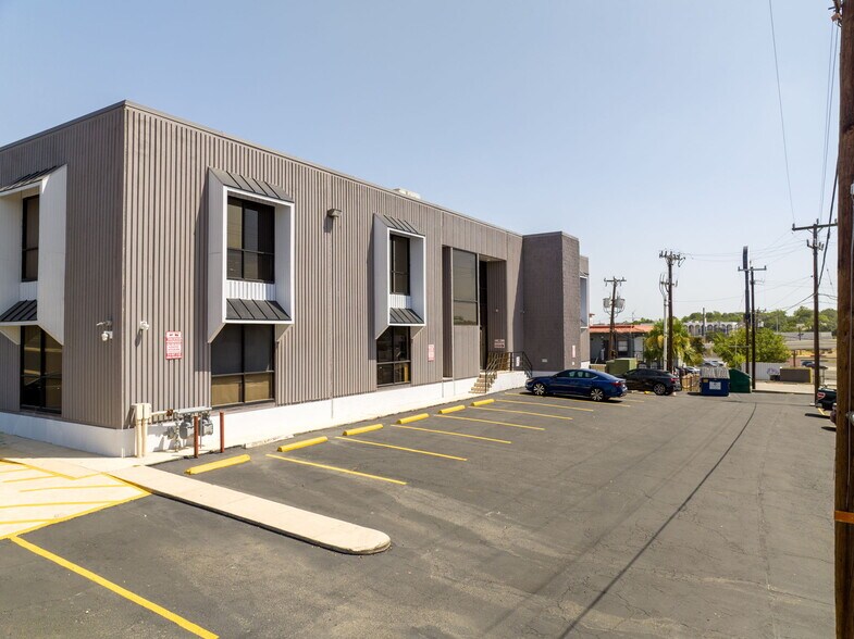 More Photos Of 9502 Computer Dr, San Antonio Medical For Sale