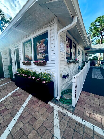 More Photos Of 623 N Lime Ave, Sarasota Storefront Retail Residential For Sale