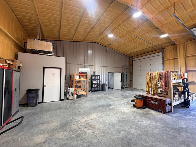 More Photos Of 482 County Road 132, Pecos Manufacturing For Lease