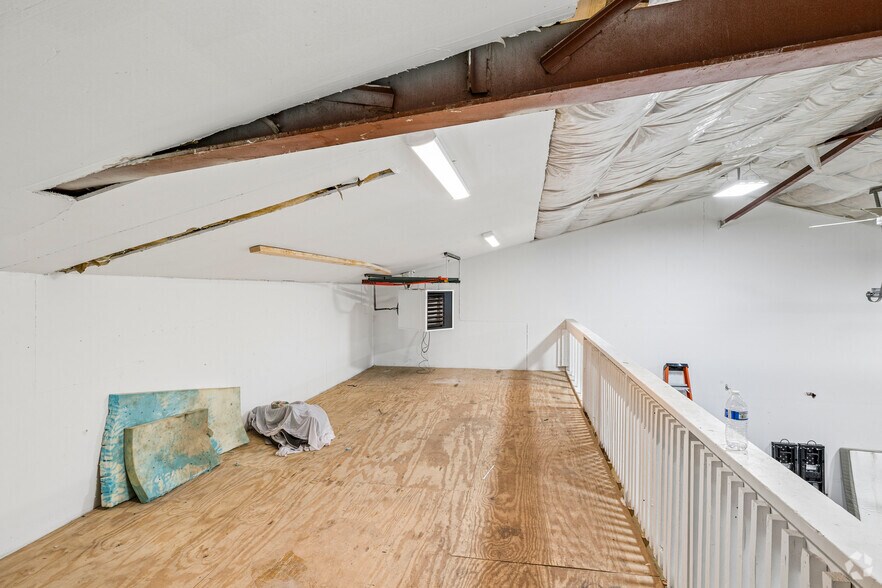 More Photos Of 80 Metcalf Rd, Avon Warehouse For Sale
