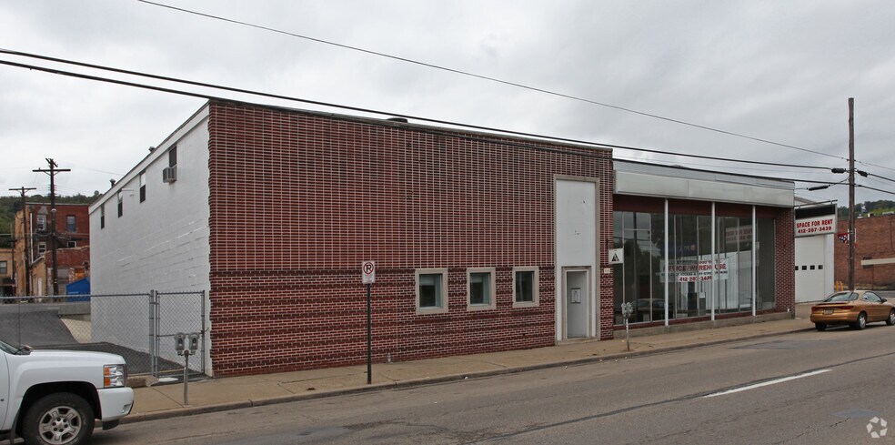 More Photos Of 938 4th Ave, Coraopolis Warehouse For Lease