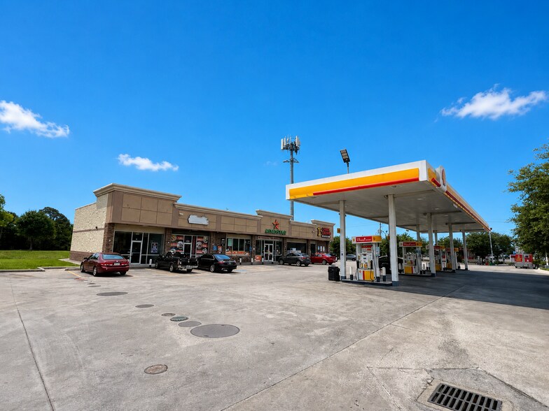 More Photos Of 425 Pasadena Blvd, Pasadena Service Station For Lease