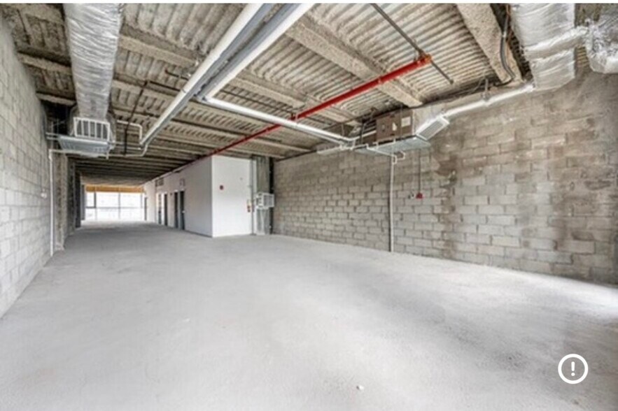 More Photos Of 89 Bowery, New York Medical For Sale