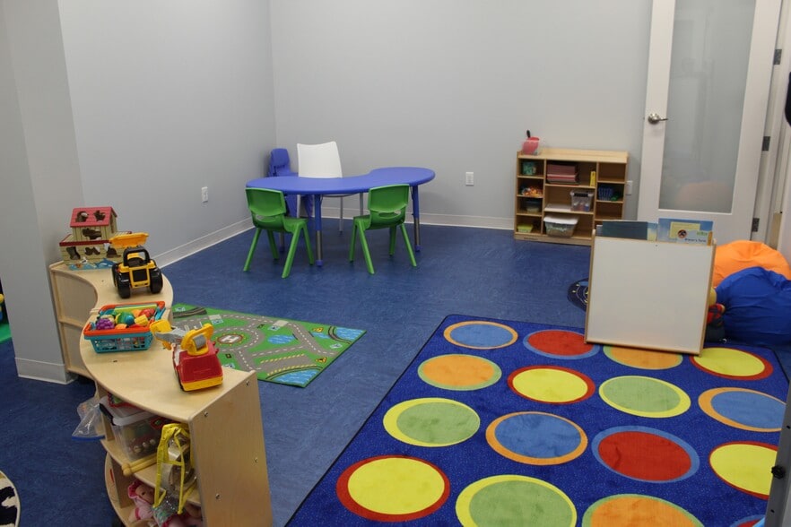 More Photos Of 221 Stonebridge Plaza Ave, North Chesterfield Medical For Sale