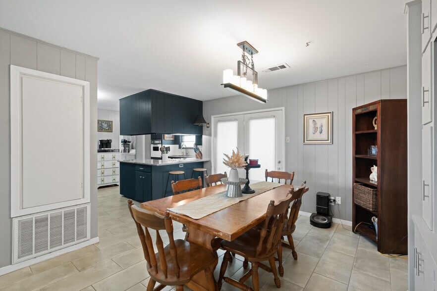 More Photos Of 2555 Straznicky Rd, Beasley Flex For Sale