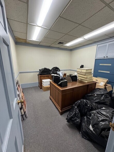 More Photos Of 2770 Riverside Dr, Bassett Bank For Sale