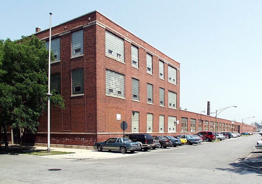 More Photos Of 2701 N Kildare Ave, Chicago Warehouse For Lease