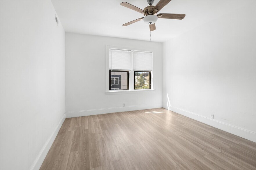 More Photos Of 6431-6433 N California Ave, Chicago Apartments For Sale