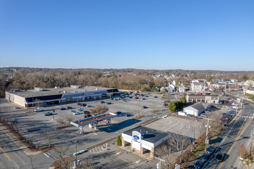 More Photos Of 850 Manton Ave, Providence Unknown For Lease