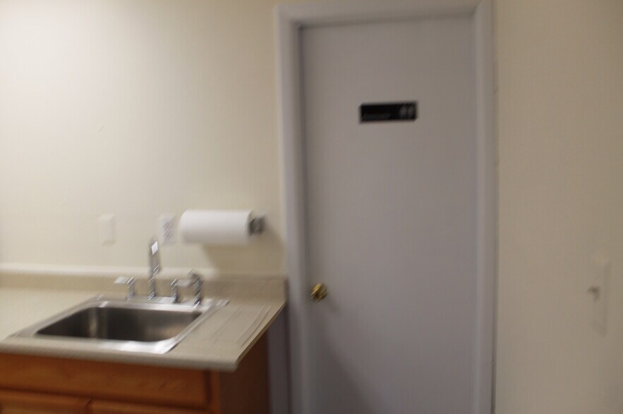 More Photos Of 3321 Doris Ave, Ocean Unknown For Lease