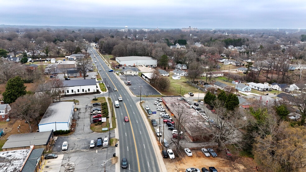 More Photos Of 1509-1525 Dale Earnhardt Blvd, Kannapolis Office For Sale