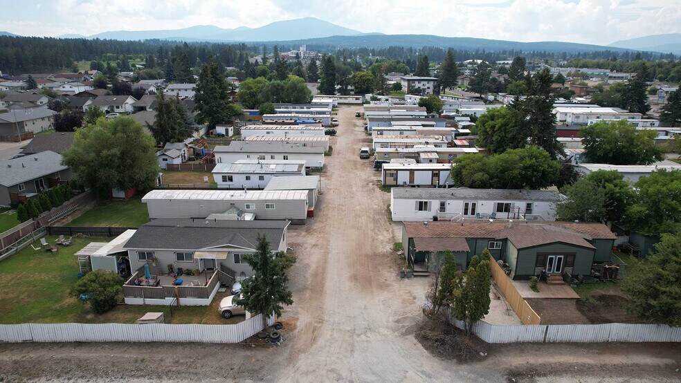 More Photos Of 2025 N 10th St, Cranbrook Manufactured Housing Mobile Home Park For Sale