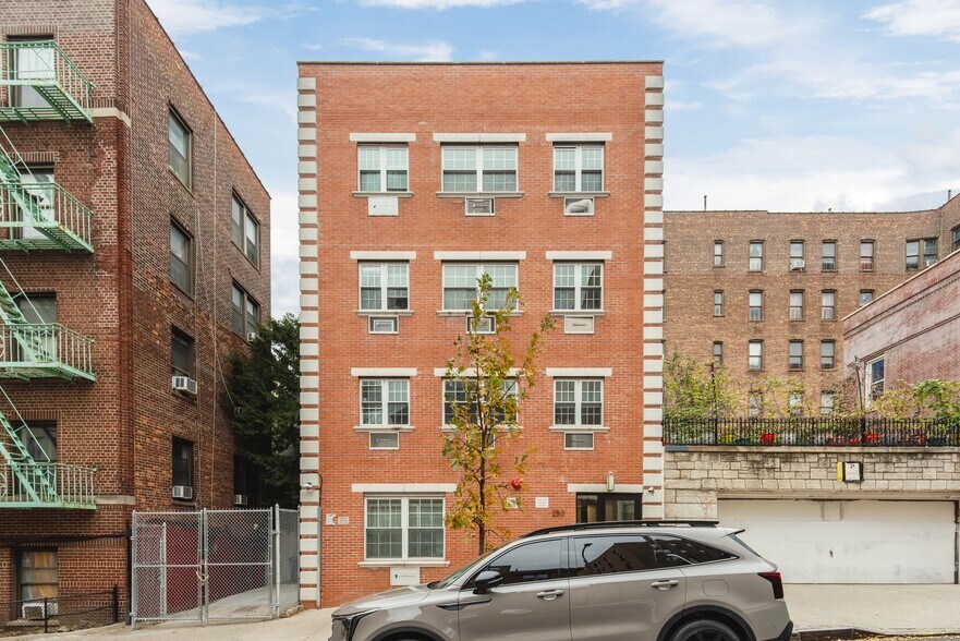 Primary Photo Of 253 E 206th St, Bronx Apartments For Sale