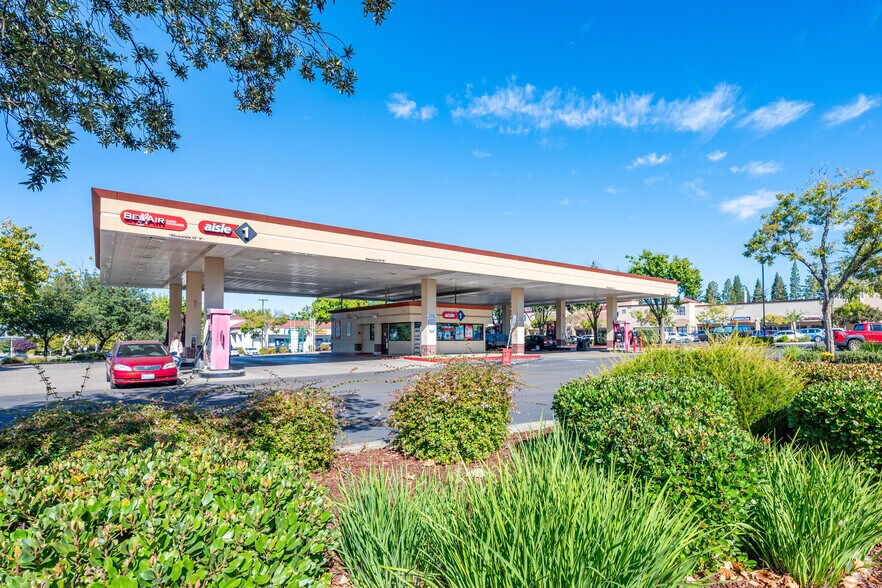 More Photos Of 2341 Sunset Blvd, Rocklin Unknown For Lease